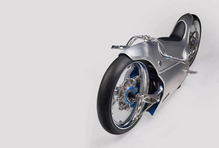 Una moto futurista construida con piezas de titanio impresas en 3D